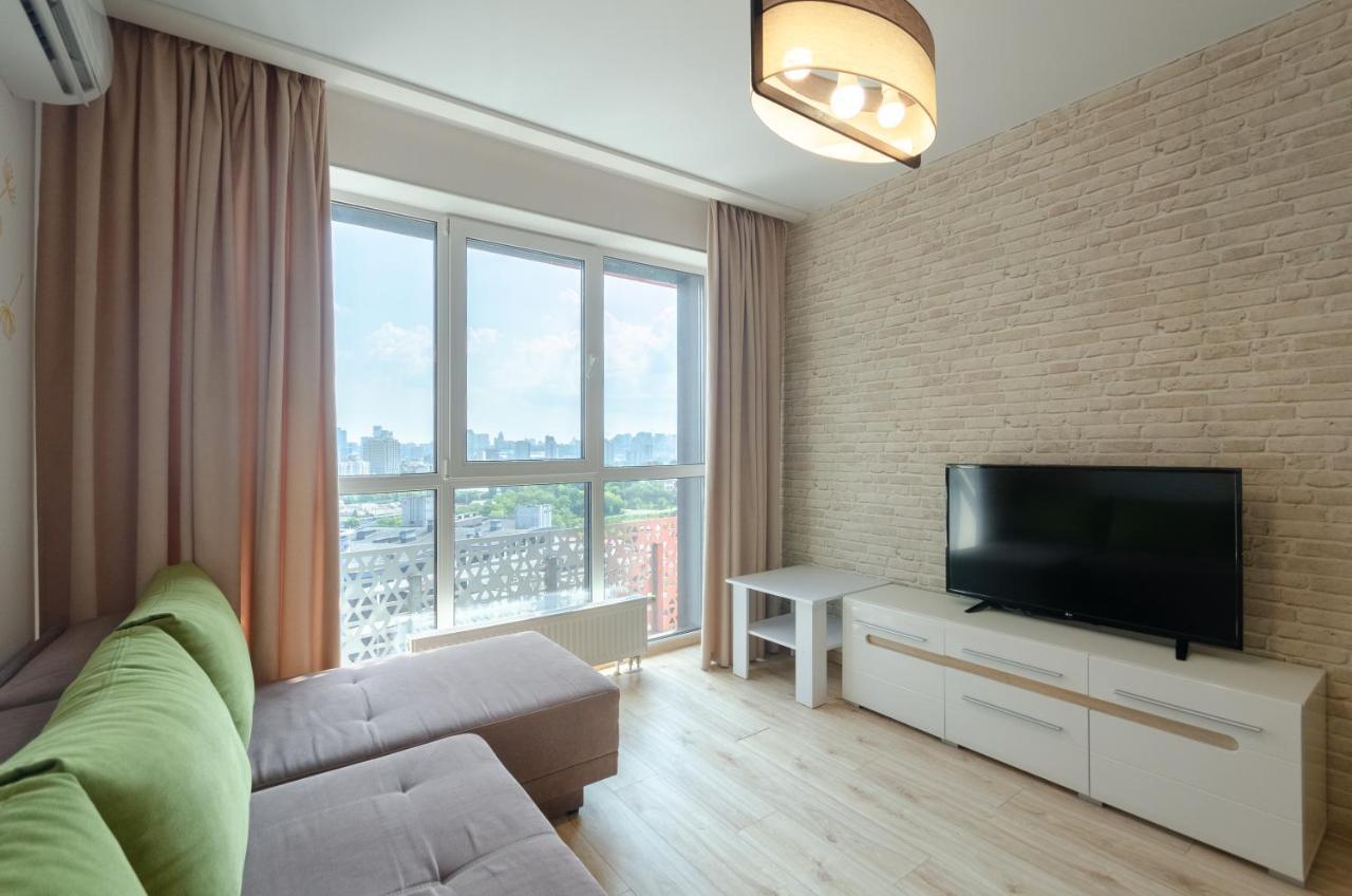 Petrovdom 41B-59B-90B-77B Stunning City View Apartments At Rc Kvartet, Central Railway Station Kiev Bagian luar foto