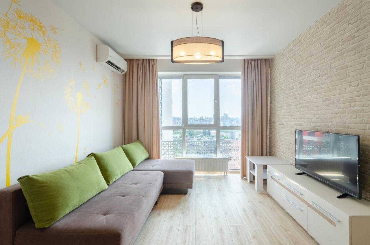 Petrovdom 41B-59B-90B-77B Stunning City View Apartments At Rc Kvartet, Central Railway Station Kiev Bagian luar foto