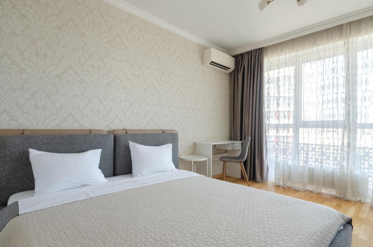 Petrovdom 41B-59B-90B-77B Stunning City View Apartments At Rc Kvartet, Central Railway Station Kiev Bagian luar foto