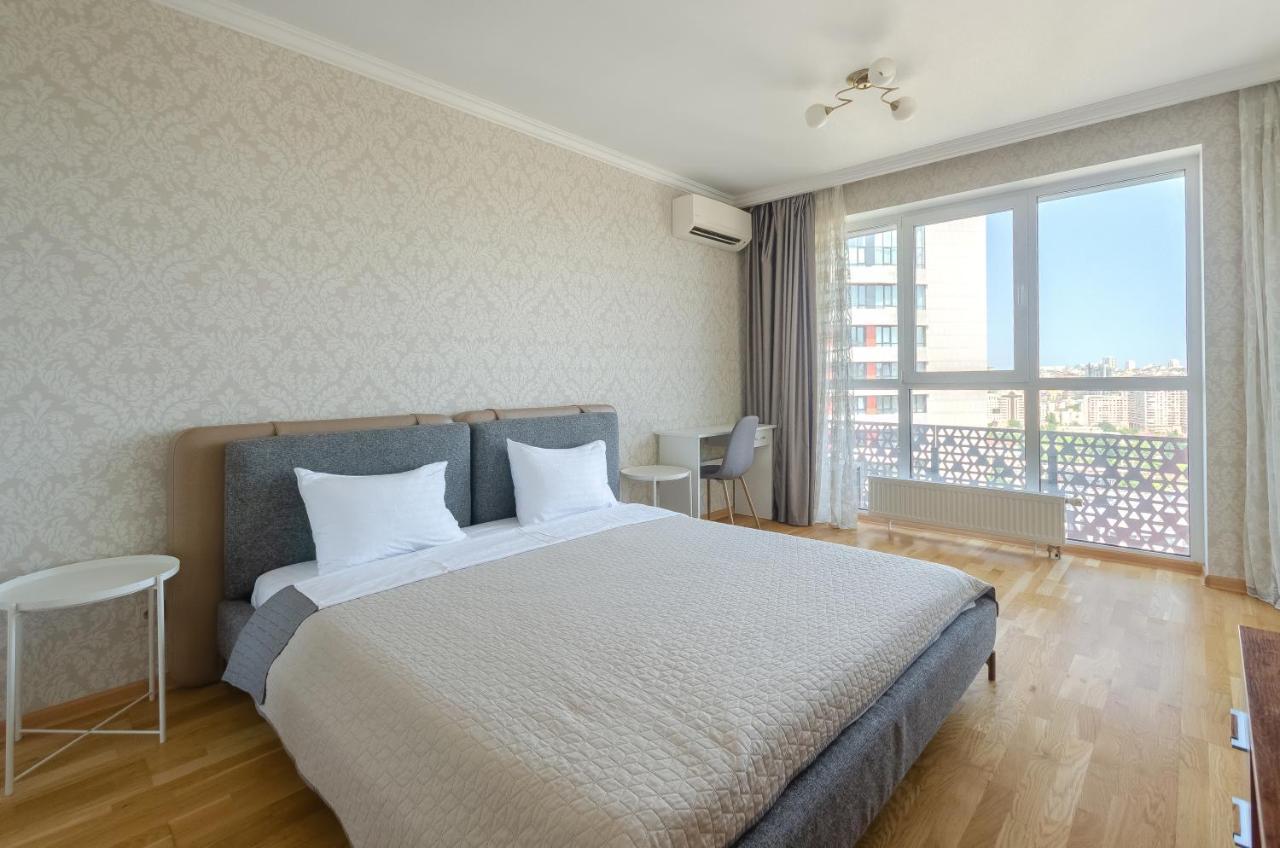 Petrovdom 41B-59B-90B-77B Stunning City View Apartments At Rc Kvartet, Central Railway Station Kiev Bagian luar foto